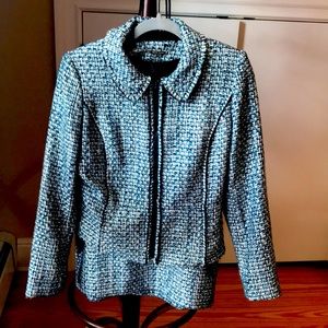 White House Black Market 8/10 Classic Blue & Silver suit